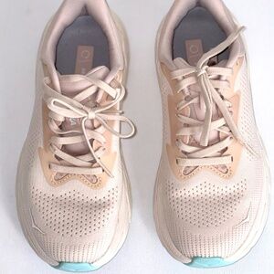 Hoka One Arahi 7 Vanilla Cream Women's Lightweight Running Shoes